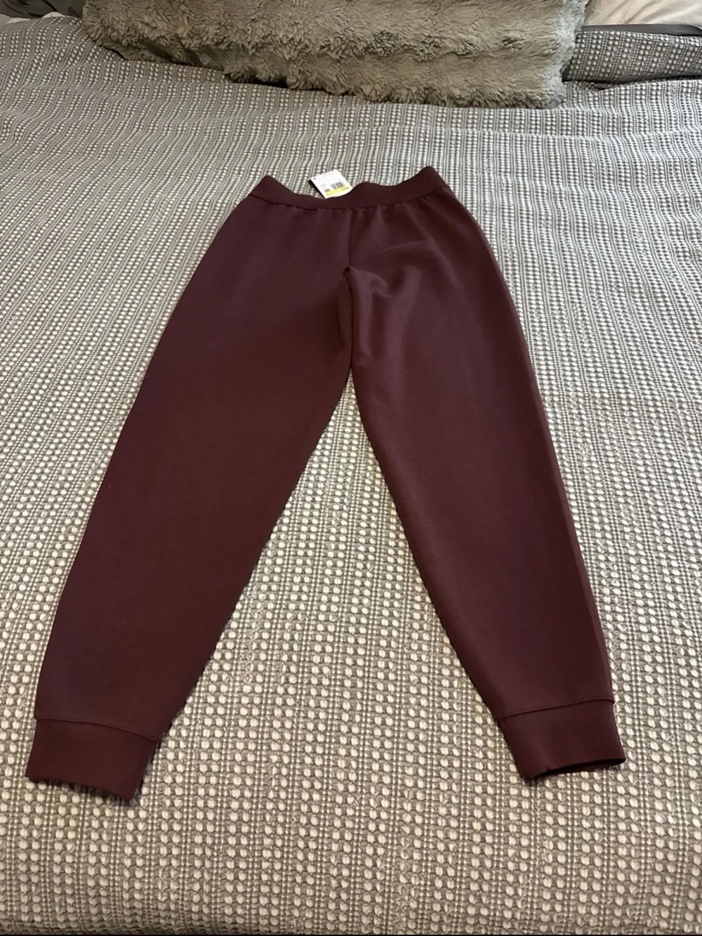NWT Nike Women's 24.7 ImpossiblySoft Mid-Rise Joggers Sz Small